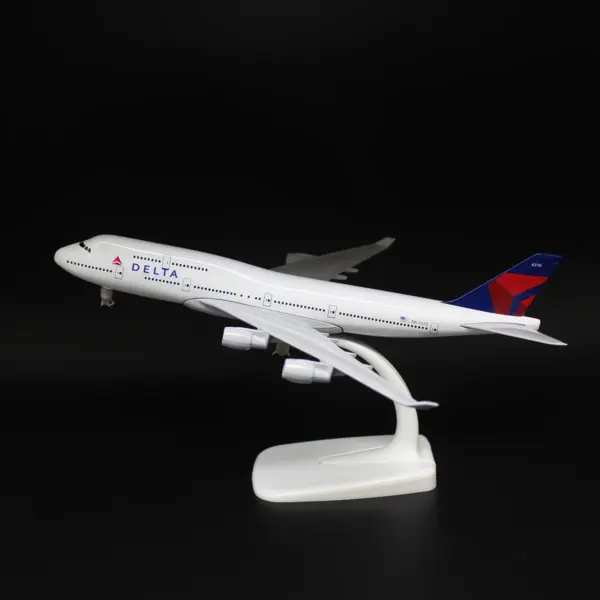 8 Inch Diecast Boeing 747 Airplane Model - Image 8