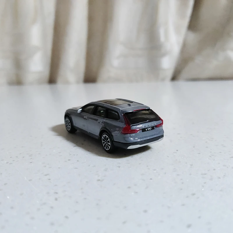 1:64 V90 Diecast Car Model Collectible 3 1:64 V90 Diecast Car Model Collectible - Image 3