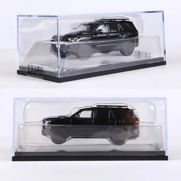 GCD 1:64 Toyota Sequoia SUV Alloy Model - Image 6