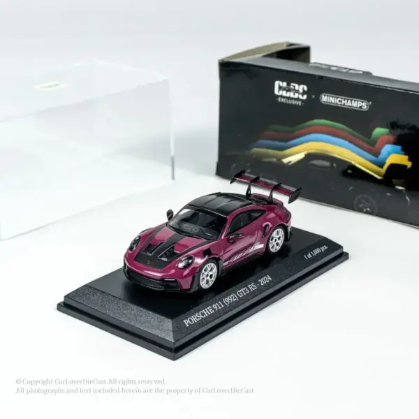 Minichamps Porsche 911 (992) GT3 RS Alloy Model Car - Image 13