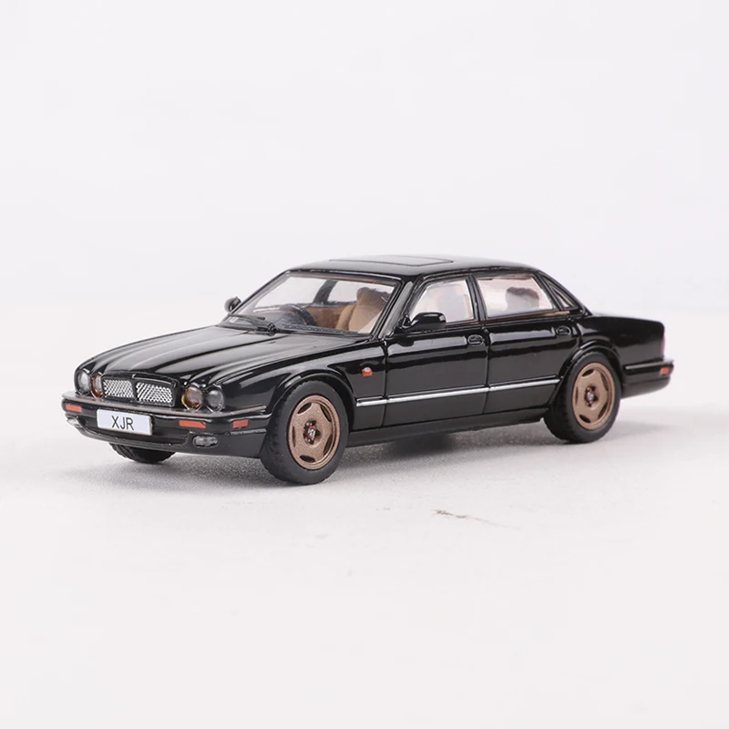 GCD 1:64 Jaguar XJ X300 Alloy Model Car 2 GCD 1:64 Jaguar XJ X300 Alloy Model Car - Image 2