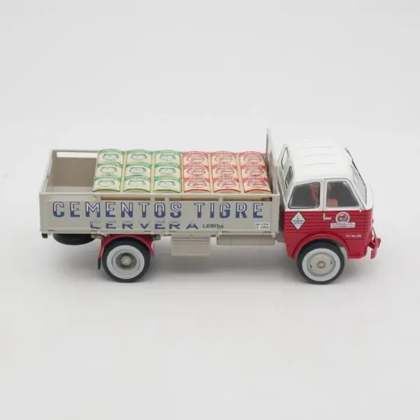 Ixo 1:43 Pegaso 1031 Cementos Tigre Truck Model - Image 3