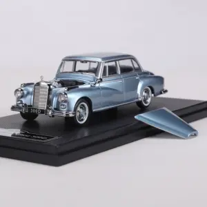 1:64 Scale Alloy Model Car with Removable Engine Cover 17 S5da65604b6fb49869ce49d7966a0c0c2Y