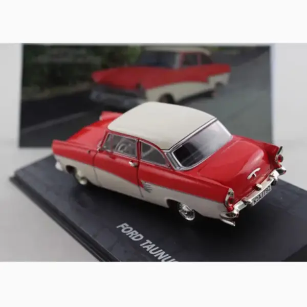 Diecast IXO TAUNUS 17M P2 Alloy Model Car 10cm - Image 3