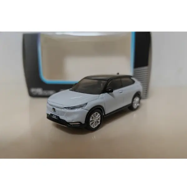 1:64 Scale 2023 VEZEL SUV Diecast Model Toy - Image 2