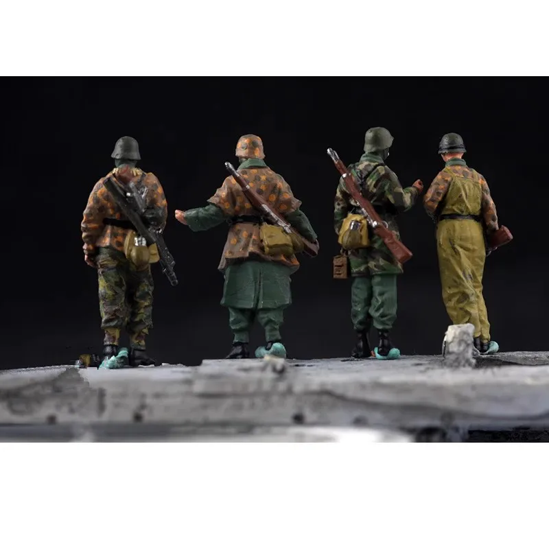 1:72 Scale Military Soldier Diorama Set of 4 5 1:72 Scale Military Soldier Diorama Set of 4 - Image 5