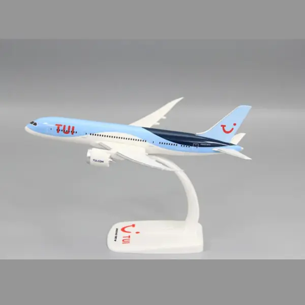 1:250 Boeing B787-8 TUI Fly Resin Model Aircraft - Image 4
