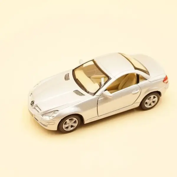 1:32 SLK Class SLK350 Alloy Car Diecast Model - Image 7
