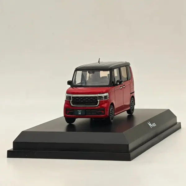 Hobby Japan 1/43 N-BOX Custom Model Car - Image 4