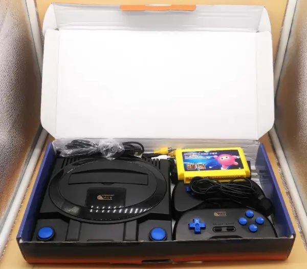 8bit FH-008 Retro AV Game Console with 2 Controllers - Image 6