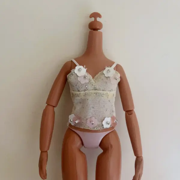 Bratz & Monster High Doll Tops Set - Image 15