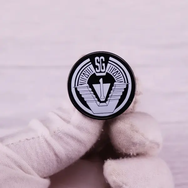 SG-1 Stargate Enamel Badge Sci-fi TV Pin - Image 3