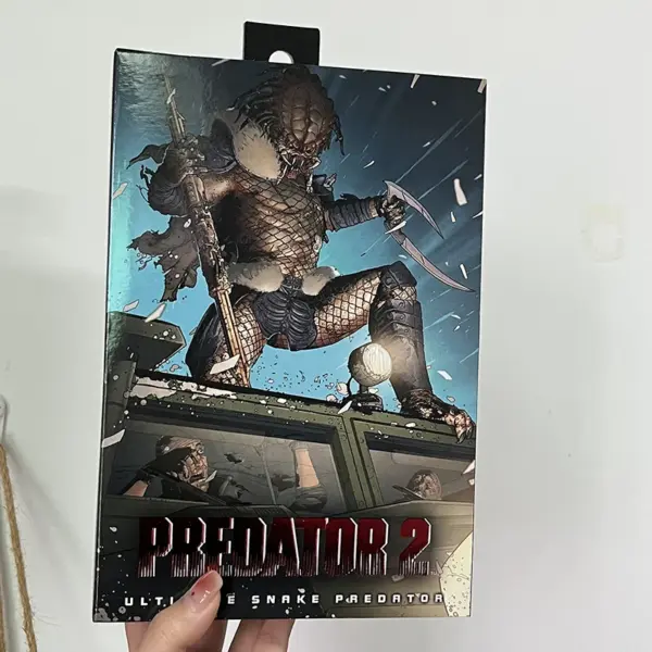 NECA Predator Ult. Armored Model Action Figure - Image 12