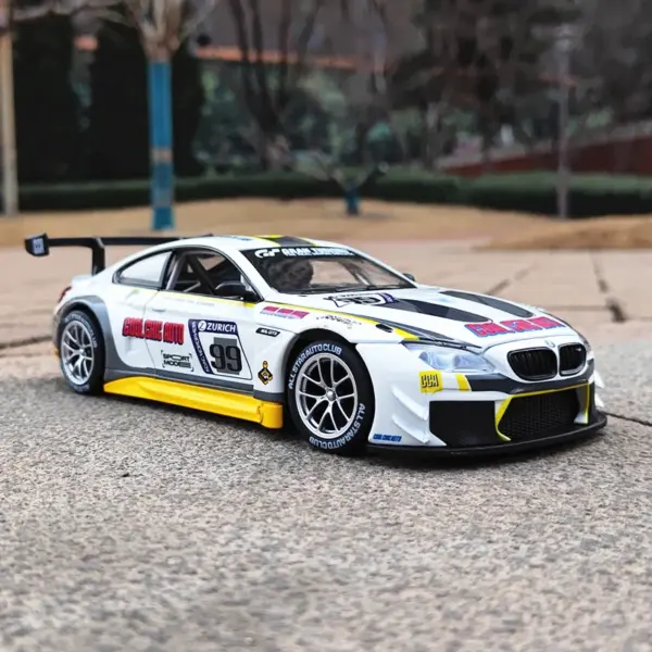 BMW M4 GT3 1:24 Alloy Diecast Car - Image 8