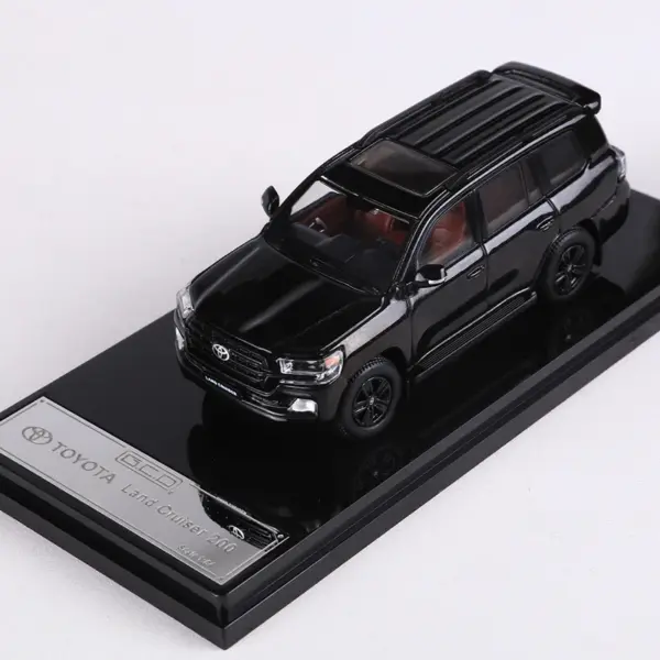 GCD 1:64 LC200 Off-Road Diecast Model - Image 9