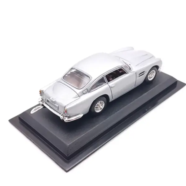 Delprado 1:43 Scale DB5 Alloy Car Model - Image 4