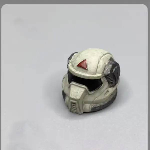 1/18 Scale Dark Source Soldier Head Sculpture - Image 3