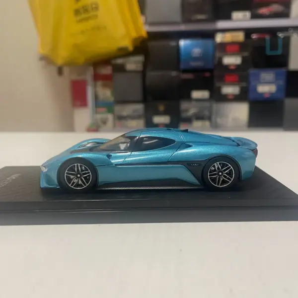 1:43 Nio EP9 Alloy Car Model for Collectors - Image 2