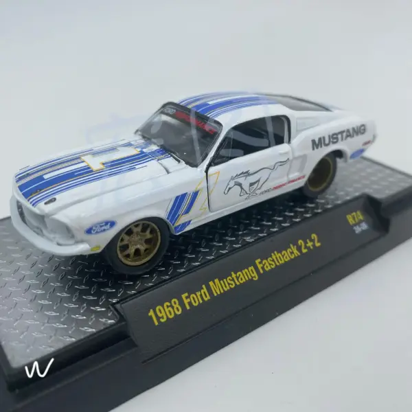 1:64 Scale Diecast 1968 Ford Mustang Fastback Model - Image 6