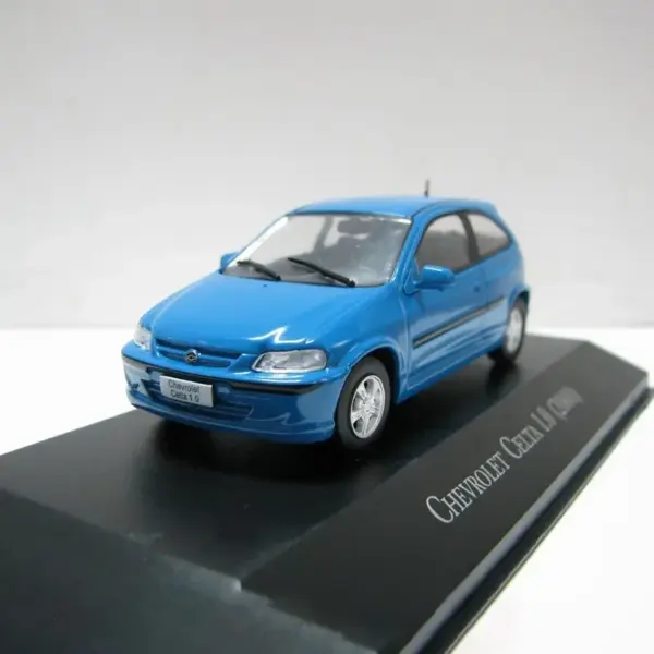 JERREN 1:43 Scale Celta 2000 Sedan Model - Image 2