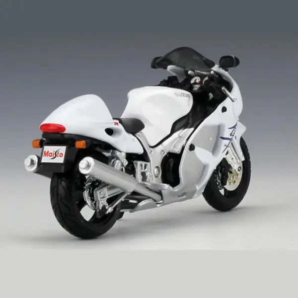 Maisto 1:18 Suzuki Hayabusa GSX-1300R Diecast Motorcycle - Image 6