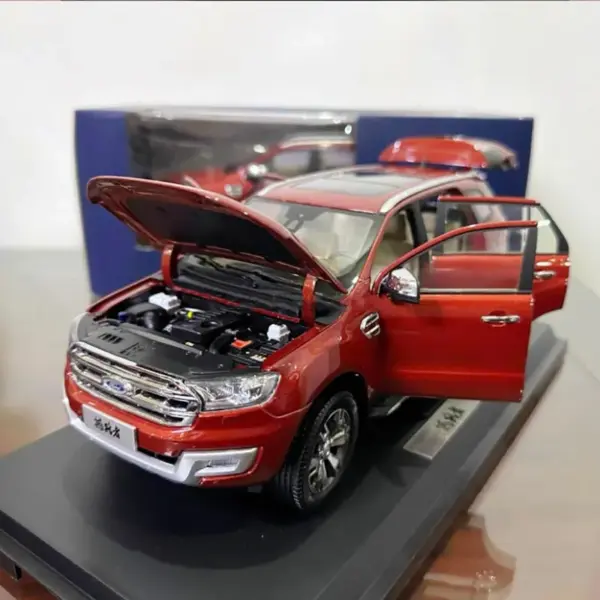 Everest 2016 Off-Road SUV Diecast Model 1:18 Scale - Image 5