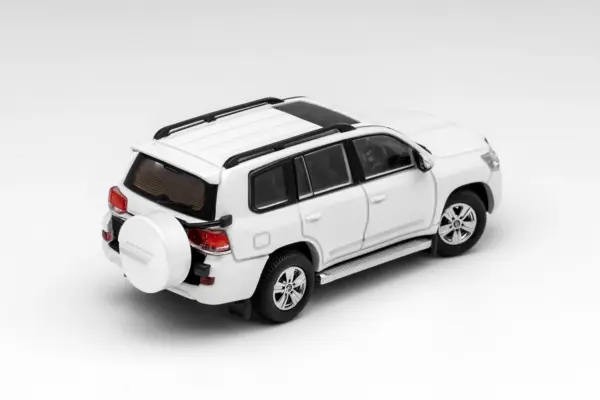 GCD 1/64 Toyota Land Cruiser LC60 Diecast Model - Image 6