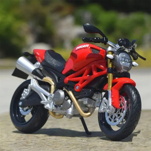 Maisto 1:18 Ducati Monster 696 Diecast Motorcycle - Image 6