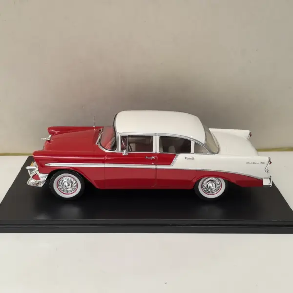 Diecast 1:24 Bel Air Classic Car Model - Image 2