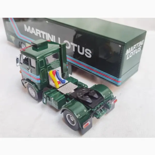 IXO 1:43 VOL F89 MARTINI J7 Diecast Truck Model - Image 4