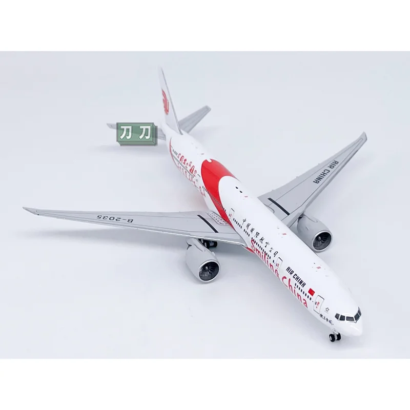 NG Diecast 1/400 B777-300ER Passenger Jet Model 2 NG Diecast 1/400 B777-300ER Passenger Jet Model - Image 2