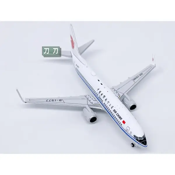 Diecast B737-800 Alloy Model 1/400 Scale - Image 2