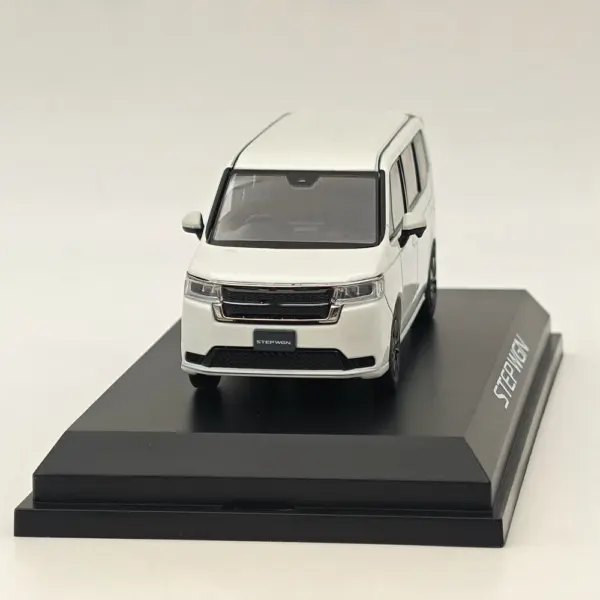 Hobby Japan 1/43 STEP WGN e:HEV Diecast Model Car - Image 4