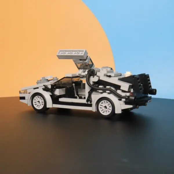 Buildmoc DeLorean Back To the Future Model Kit - Image 2