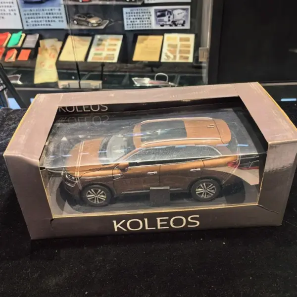 1:18 Scale Alloy Koleos Car Model - Image 4