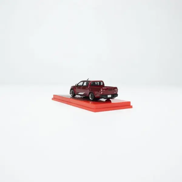JERREN 1:64 Scale Diecast Hilux Pickup Model - Image 4
