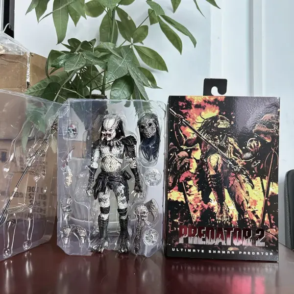 NECA Predator Ult. Armored Model Action Figure - Image 2