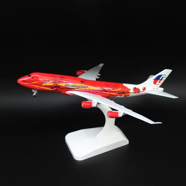 8 Inch Diecast Boeing 747 Airplane Model - Image 21