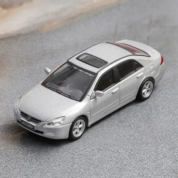 Pre-sale DCT 1:64 Accord Alloy Model Car - Image 2