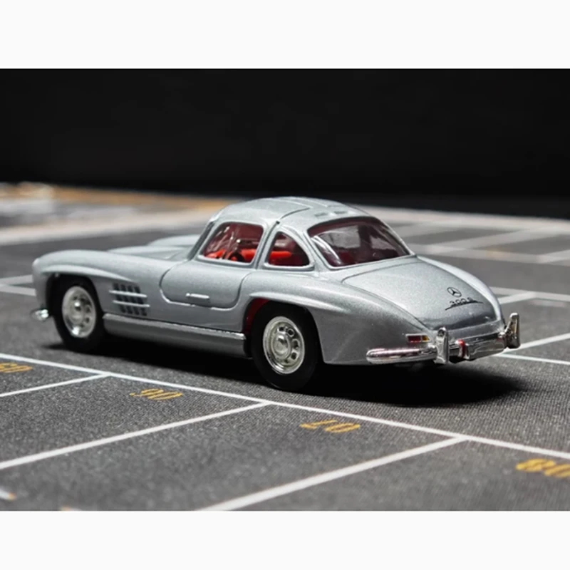 Delprado 1/43 Mercedes 300SL Alloy Car Model Collection 4 Delprado 1/43 Mercedes 300SL Alloy Car Model Collection - Image 4