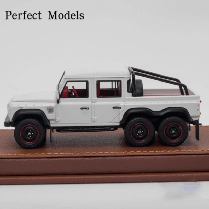 1:43 Land Rover Defender 6x6 Resin Model Car Collection 2 1:43 Land Rover Defender 6x6 Resin Model Car Collection - Image 2