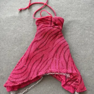 S8411b29846164e70ab470ab9e7ceb2bbk 4