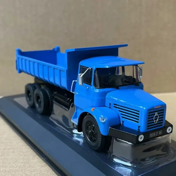 1:43 Scale Berliet GL 10 M3 Diecast Model Car - Image 4
