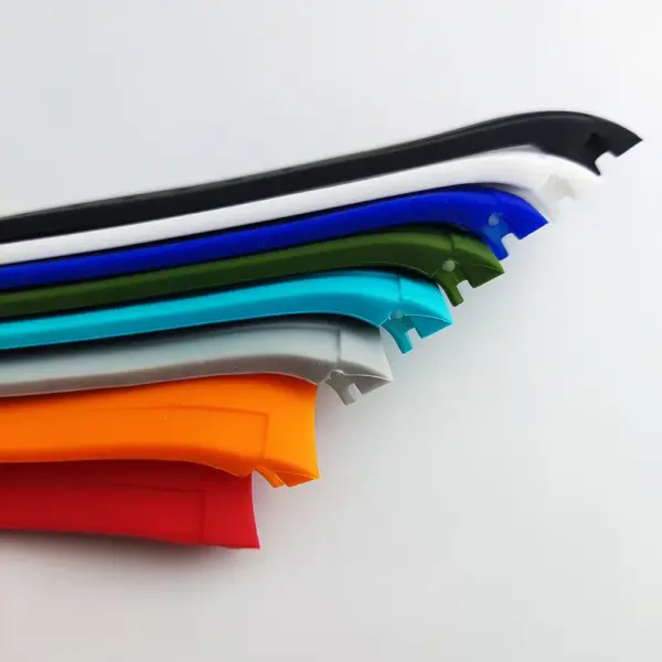 Special 22mm Grey Rubber Watchband for 007 Case - Image 3
