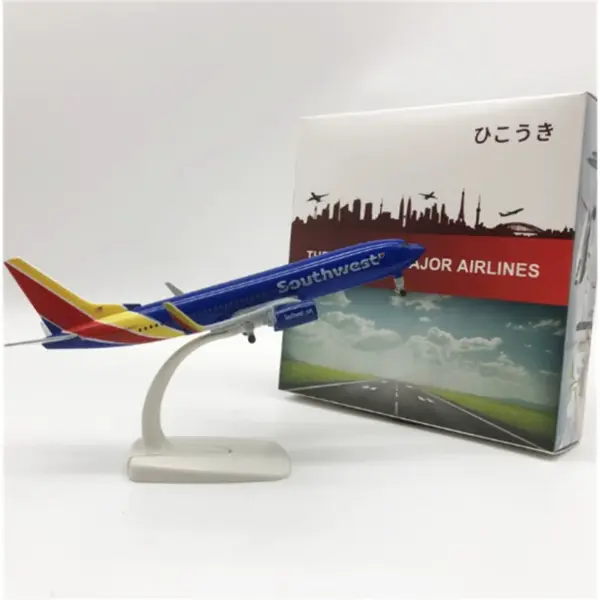 Southwest Boeing B737 Diecast Model 20cm - Image 4