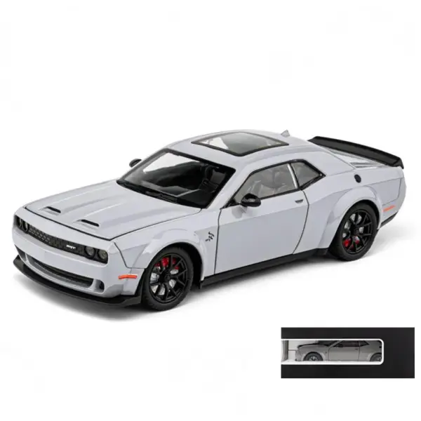 1:24 Dodge Challenger Hellcat Redeye Diecast Model - Image 12