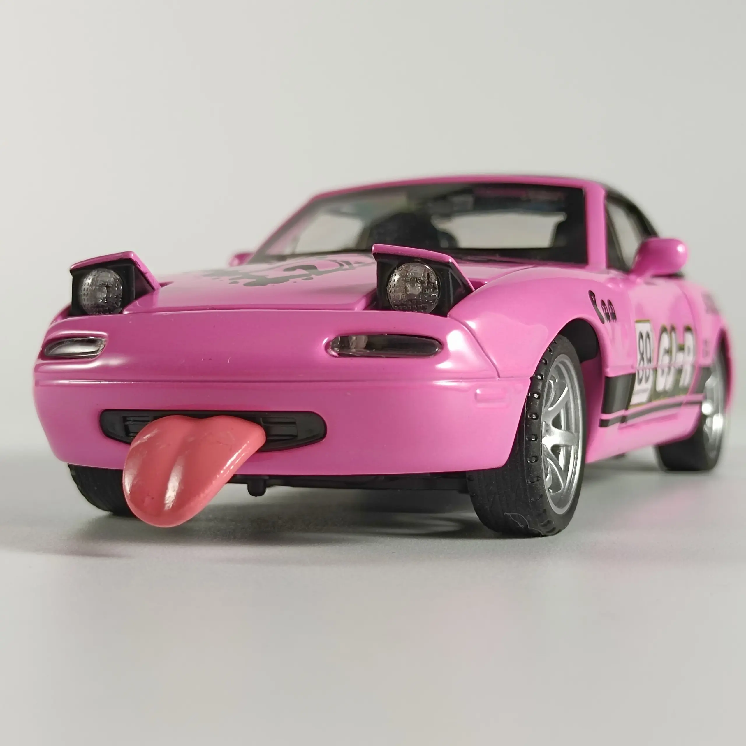 GJ 1:32 Mazda MX-5 Miata Diecast Car Model 3 GJ 1:32 Mazda MX-5 Miata Diecast Car Model - Image 3
