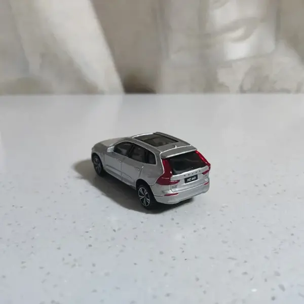 JERREN 1:64 XC60 Diecast Car Model - Image 3