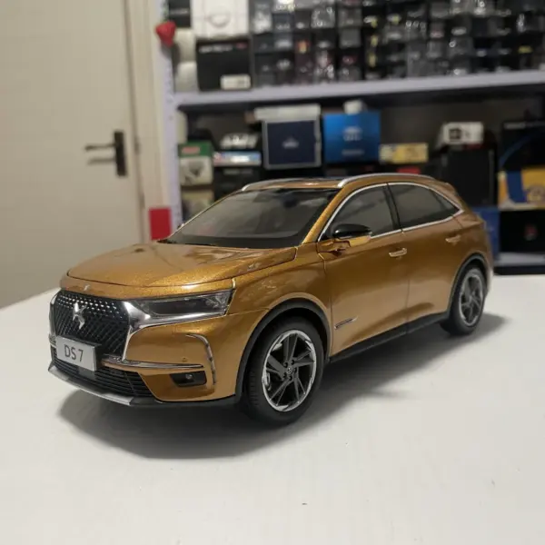 Die-cast 1:18 Changan Peugeot Citro DS7 SUV Model - Image 2