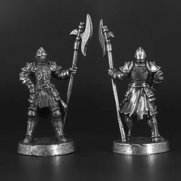 Knights of The Legion Metal Soldier Minifigure Display - Image 3